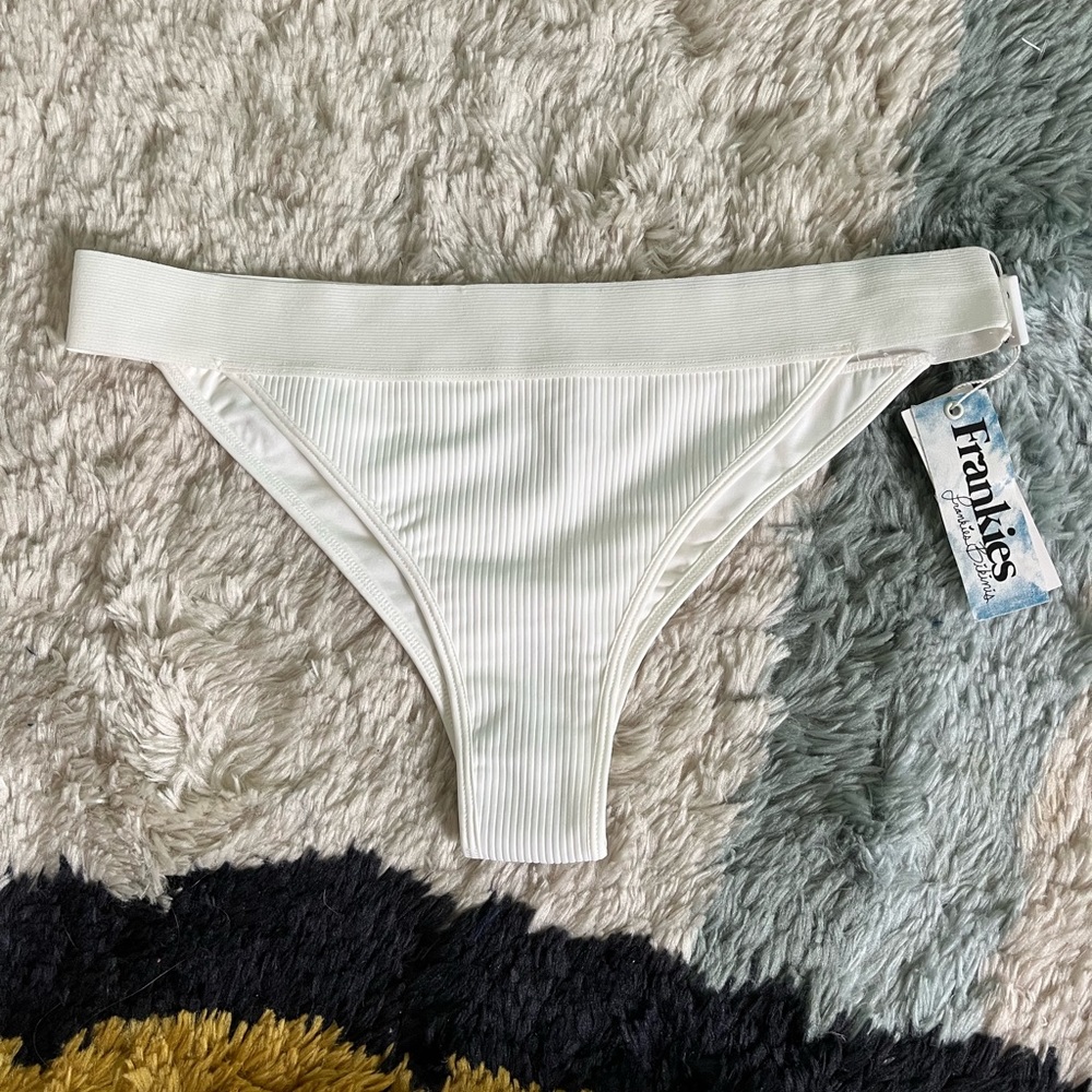🆕 Frankie’s Bikinis Drew White Ribbed Swim Bottoms - Picture 3 of 10